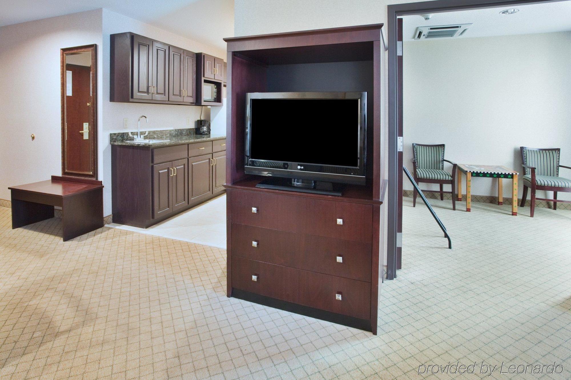 Holiday Inn Express & Suites Cooperstown By Ihg Room photo