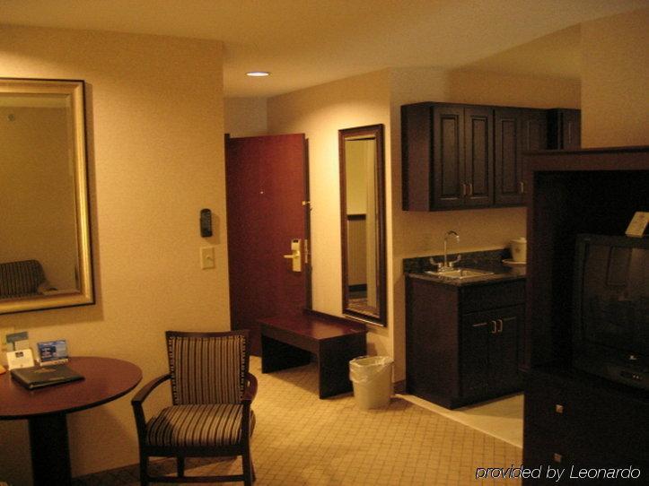 Holiday Inn Express & Suites Cooperstown By Ihg Room photo