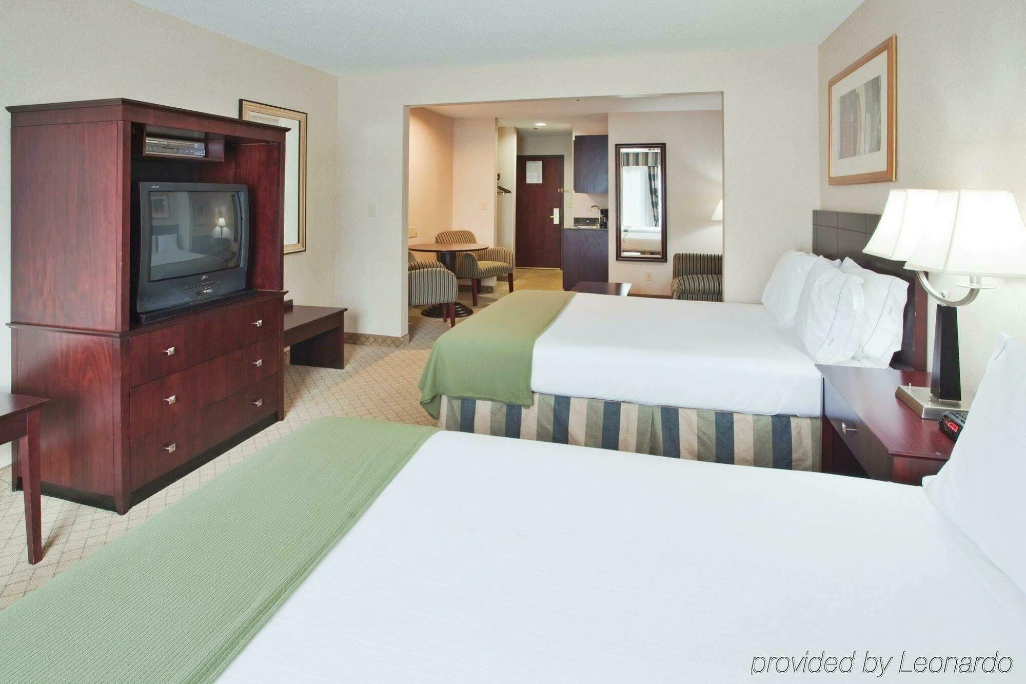 Holiday Inn Express & Suites Cooperstown By Ihg Room photo